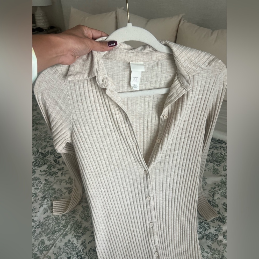 H&M Long Sleeve Button Down Maxi Dress - Picture 3 of 3